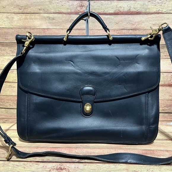 Coach Black Leather messenger Bag